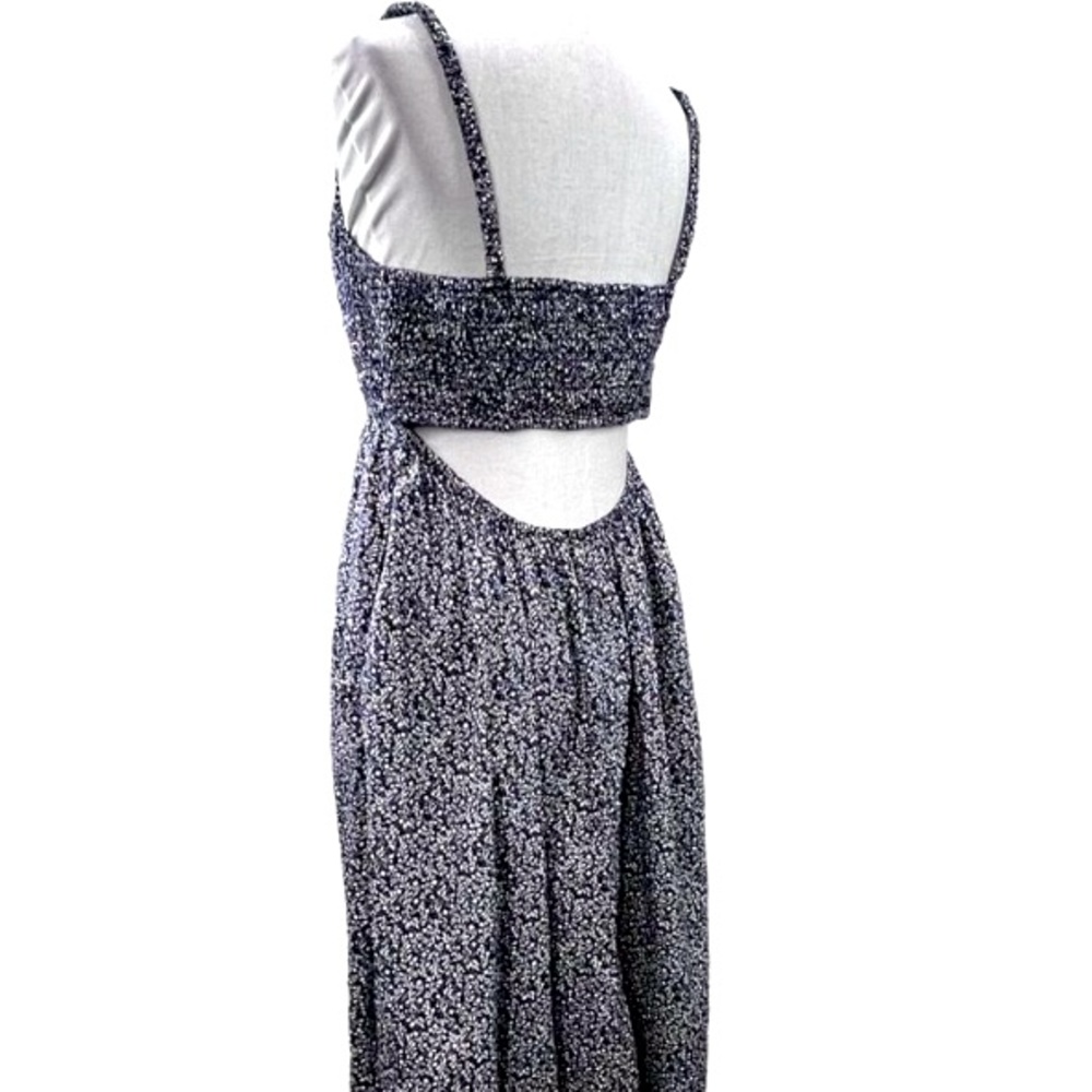Old Navy maxi dress with open back, blue floral. Medium.